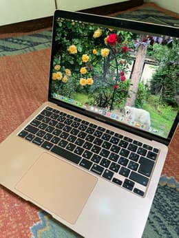 MacBook Air 13-inch (2020) - Apple M1 8-core and 8-core GPU - 8GB