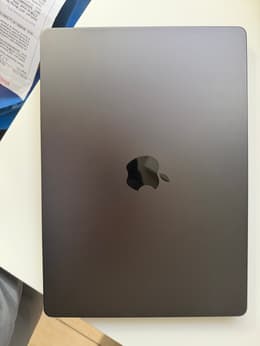 MacBook Pro 14-inch (2023) - Apple M3 Max 16-core and 40-core GPU